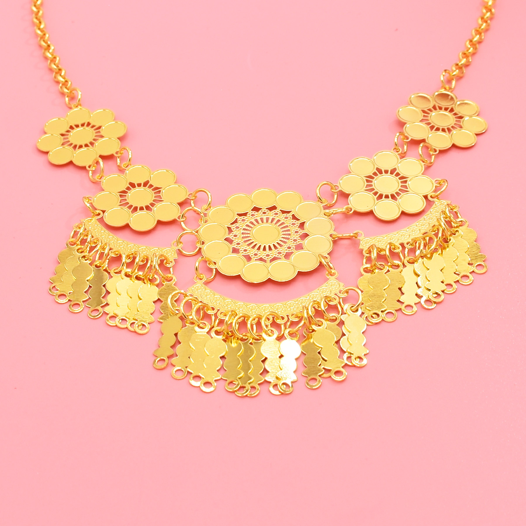 Hollow Carving Flower Pendants - Women Accessories Dubai recension och pris