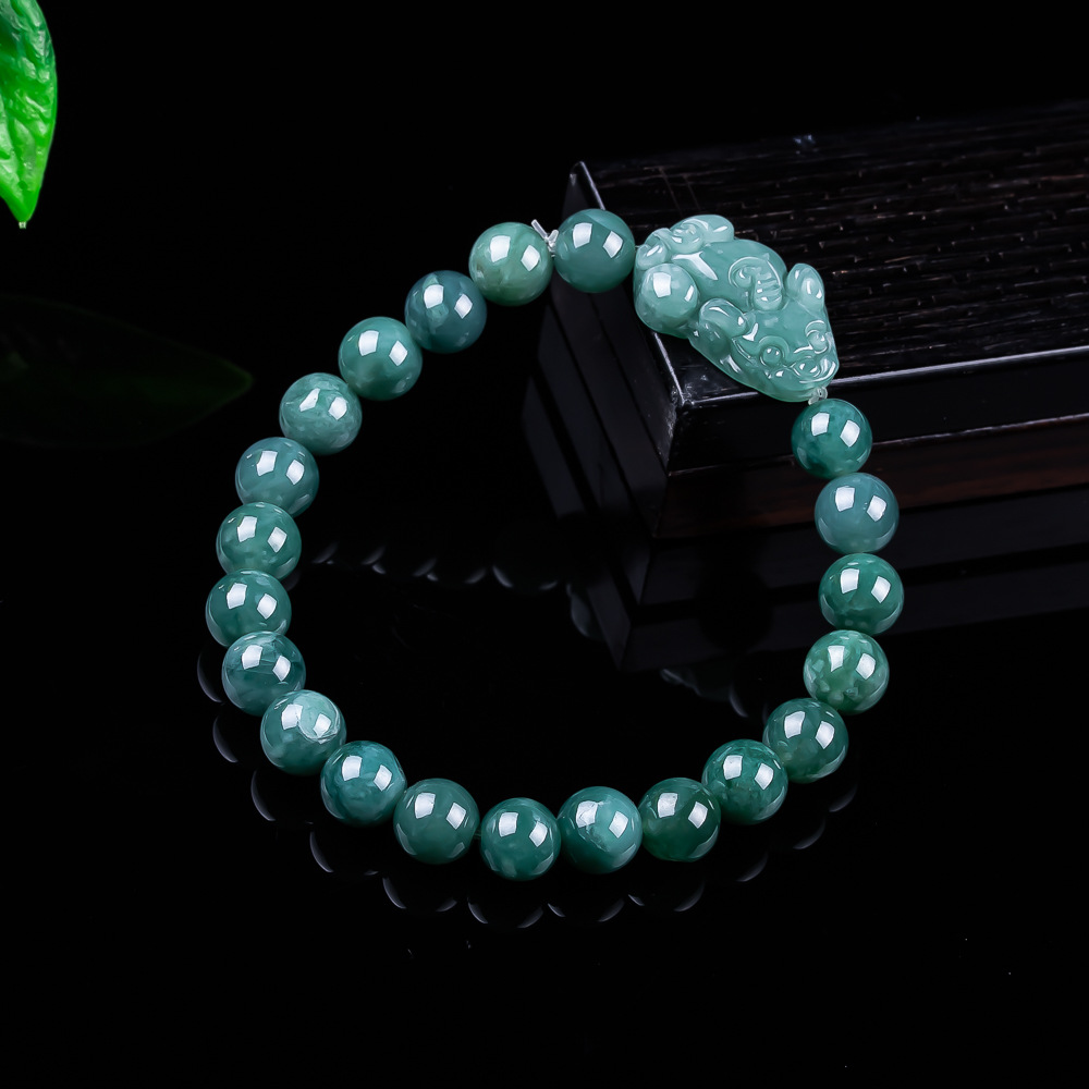 Natural Burmese Jadeite Pixiu  - Women'S Accessories recension och pris
