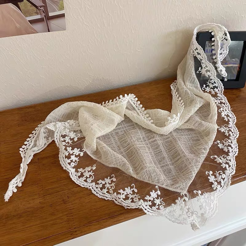 Fashion Lace Triangle Headscar - Women Accessories Photos recension och pris