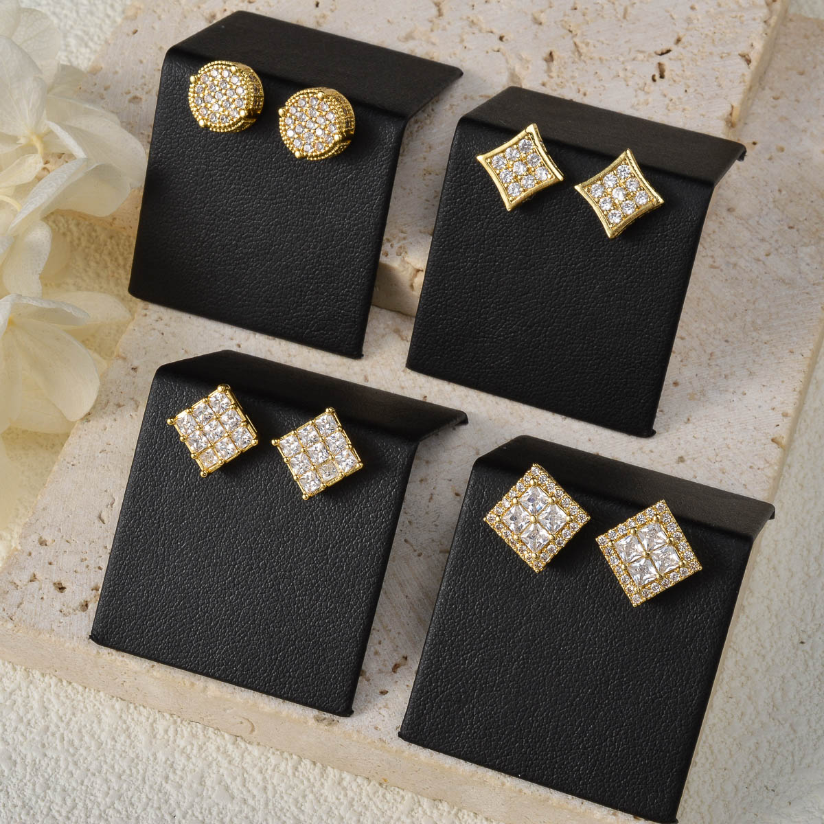 Diana Baby Gold Color Earrings - Women Accessories Dubai recension och pris