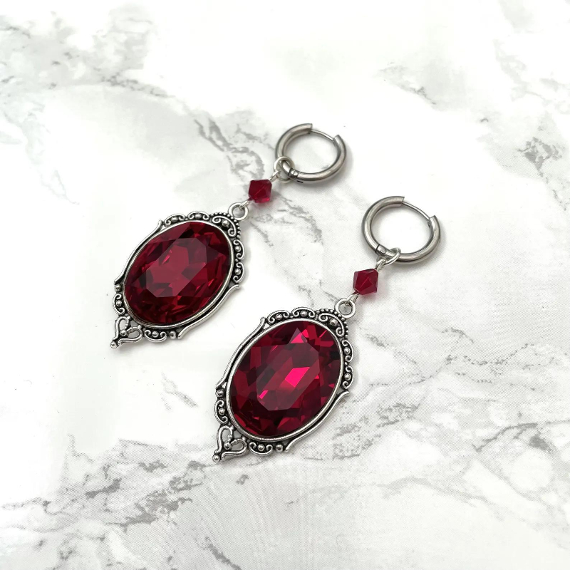 Vampire Cameo Earrings, Gothic - Women'S Victorian Accessories recension och pris