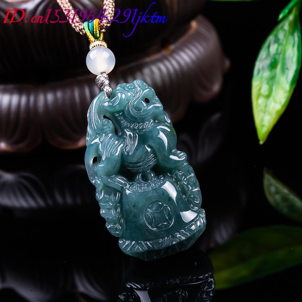 Burmese Jadeite Pixiu Pendant  - Women'S Accessories recension och pris
