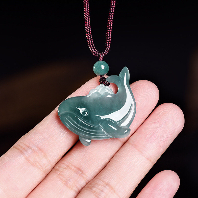 Natural Burmese Jadeite Whale  - Women'S Accessories recension och pris