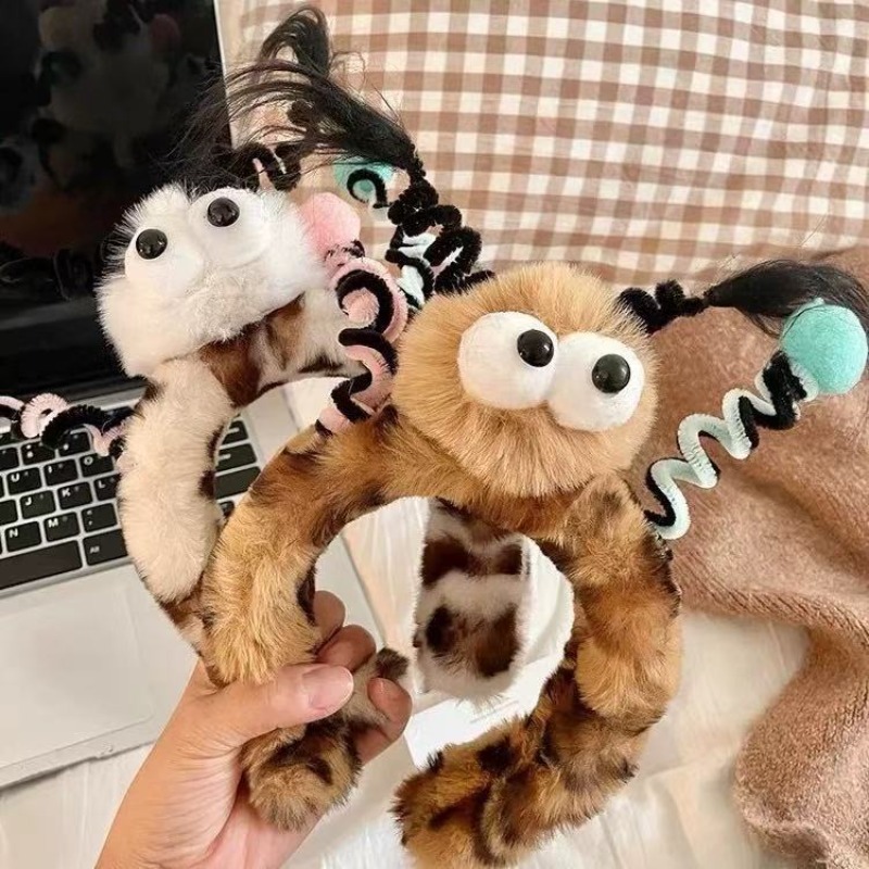 Cute Fluffy Monster Eye Hairba - Women Accessories Photos recension och pris